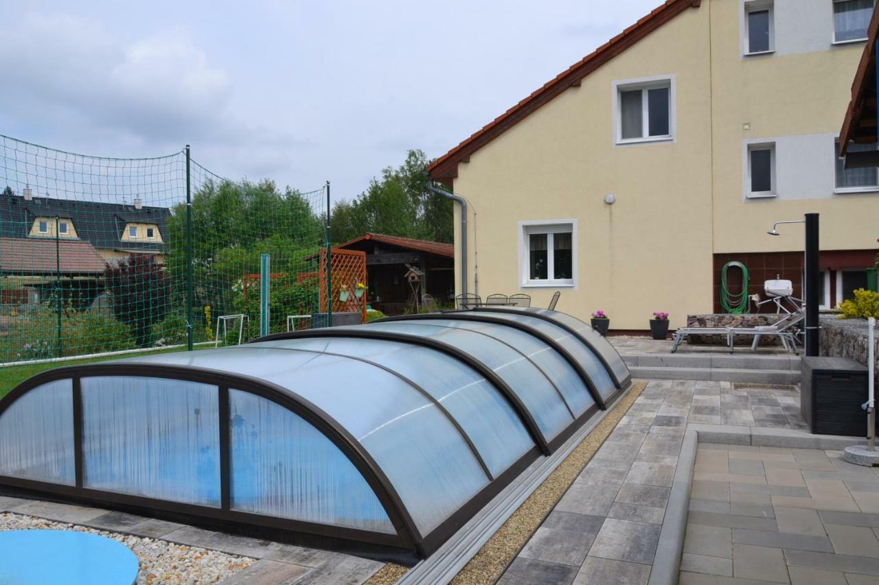 Apartmán u potoka Sadov Exterior foto